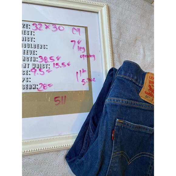 Mens Levi’s 501 Medium Wash straight leg jeans 32 x 30 - Picture 6 of 9